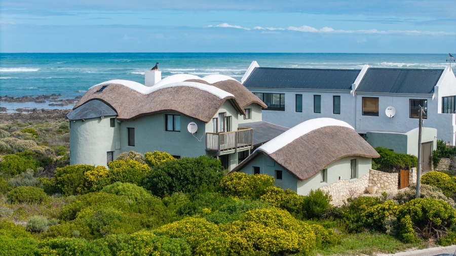 6 Bedroom Property for Sale in Suiderstrand Western Cape